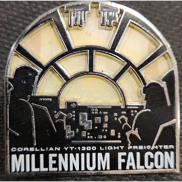 Disney Pin STAR‎ WARS MILLENNIUM FALCON LIGHT AP Sample Artist Proof 00074